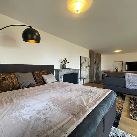 Etage Du Rez-jardin 2 Et Salon 6 A 7 Pers Гостевой дом