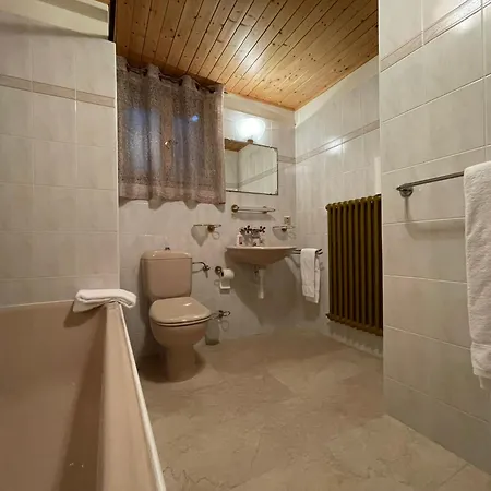Etage Du Rez-jardin 2 Et Salon 6 A 7 Pers Gasthof Ollon